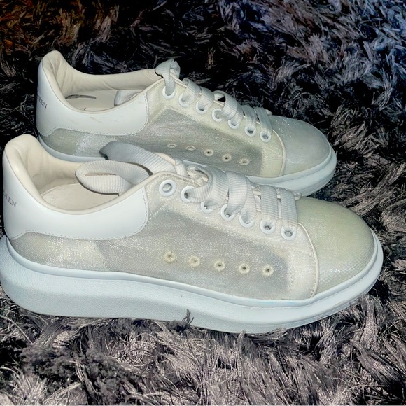 Alexander McQueen Oversized Sneaker - Picture 1 of 4
